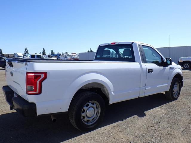 Image of Ford F-150 equipment image 2