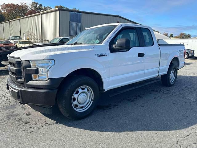 Image of Ford F-150 equipment image 1