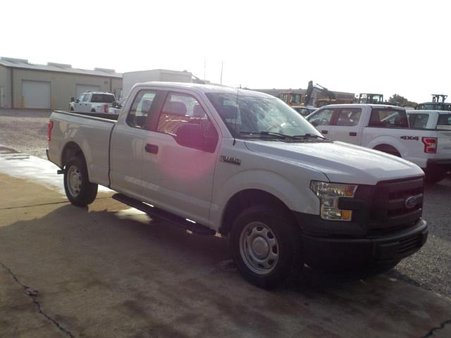 Image of Ford F-150 equipment image 1