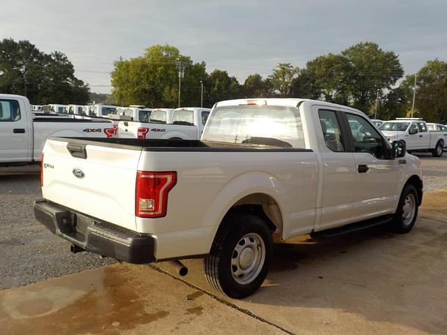 Image of Ford F-150 equipment image 2