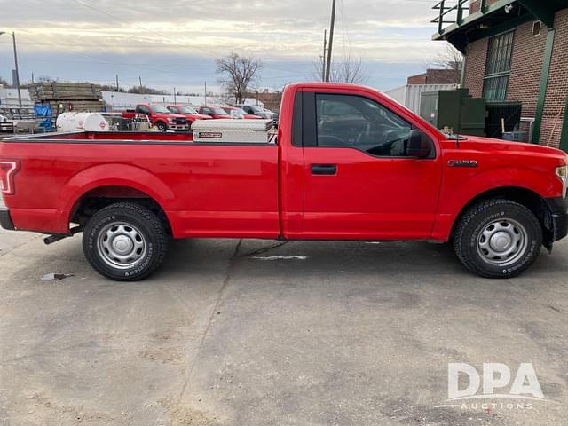 Image of Ford F-150 equipment image 3