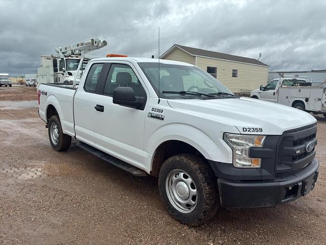 Image of Ford F-150 equipment image 1