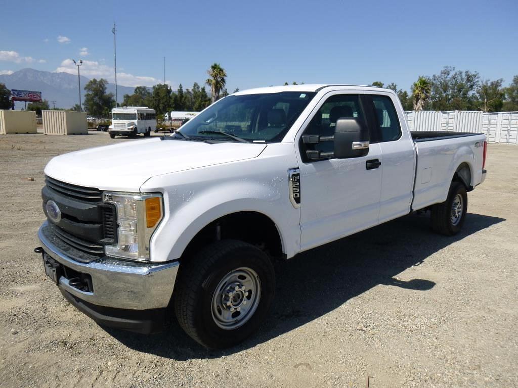 Image of Ford F-250 Primary image