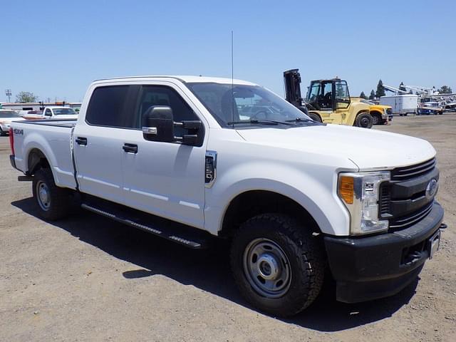 Image of Ford F-250 equipment image 1