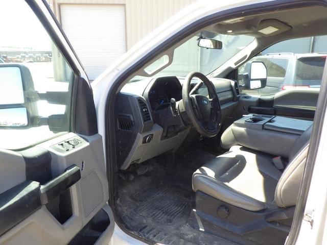 Image of Ford F-250 equipment image 4