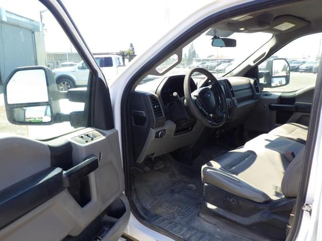 Image of Ford F-250 equipment image 4