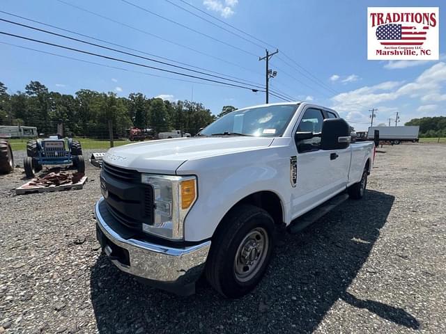 Image of Ford F-250 equipment image 2