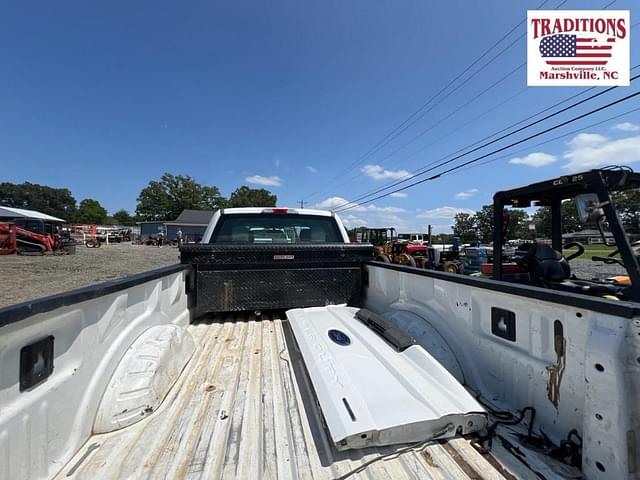 Image of Ford F-250 equipment image 4