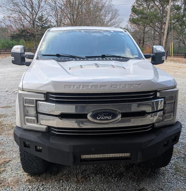 Image of Ford F-250 equipment image 3