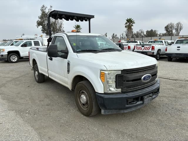 Image of Ford F-250 equipment image 1
