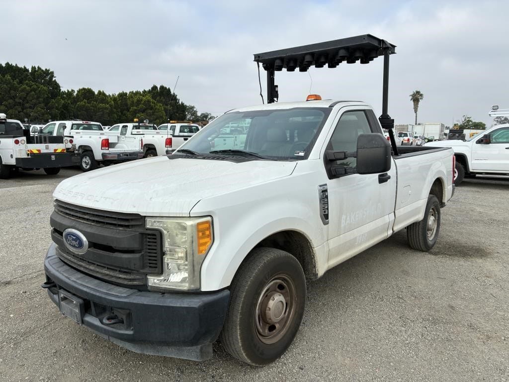 2017 Ford F-250 Equipment Image0