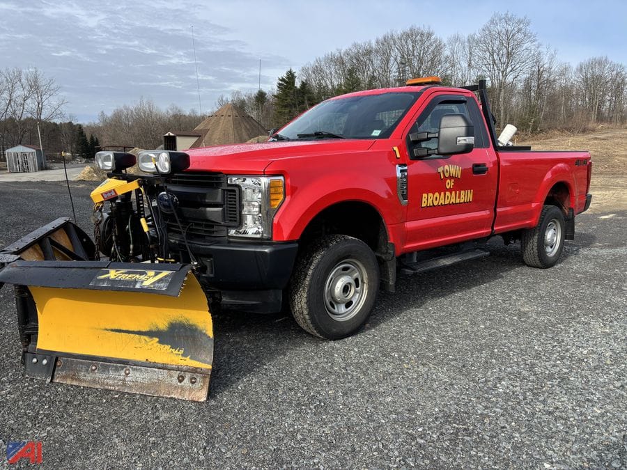 2017 Ford F-250 Equipment Image0