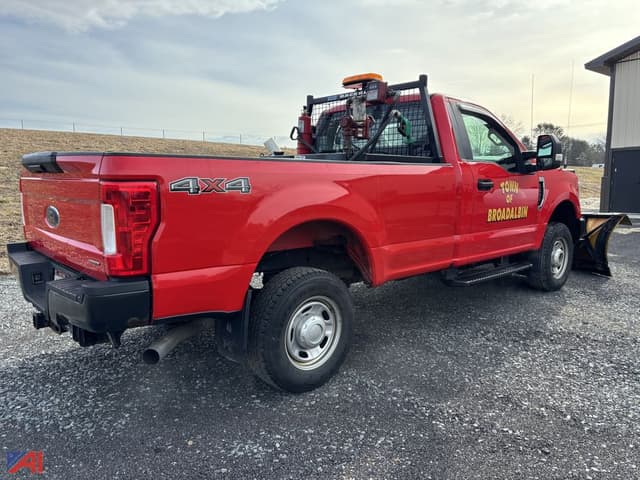 Image of Ford F-250 equipment image 4