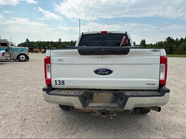 Image of Ford F-250 equipment image 4