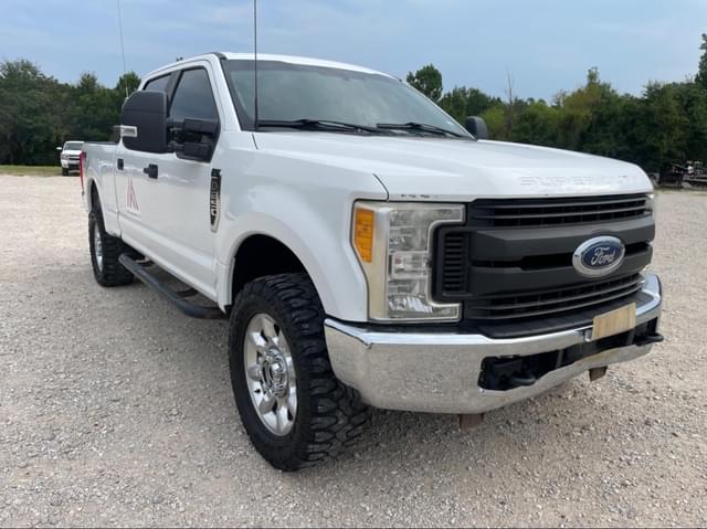 Image of Ford F-250 equipment image 1