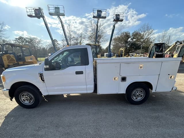 Image of Ford F-250 equipment image 1