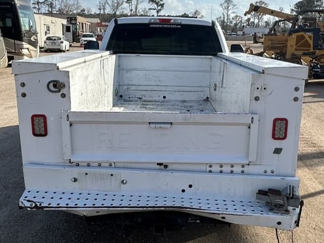 Image of Ford F-250 equipment image 3