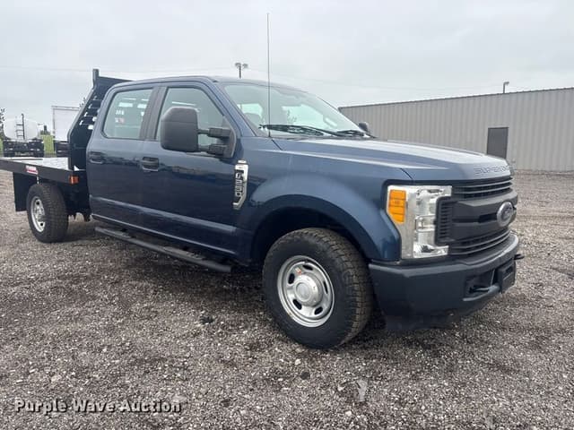 Image of Ford F-250 equipment image 2