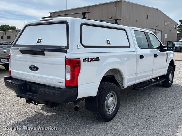 Image of Ford F-250 equipment image 4