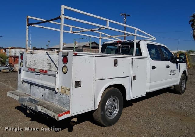 Image of Ford F-250 equipment image 4