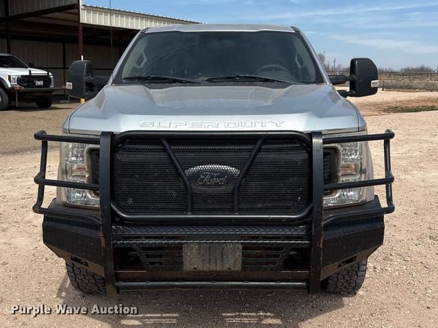 Image of Ford F-250 equipment image 1