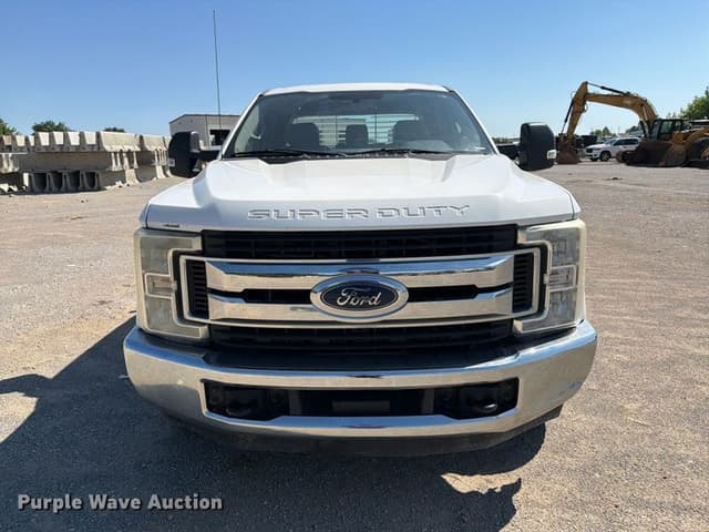 Image of Ford F-250 equipment image 1