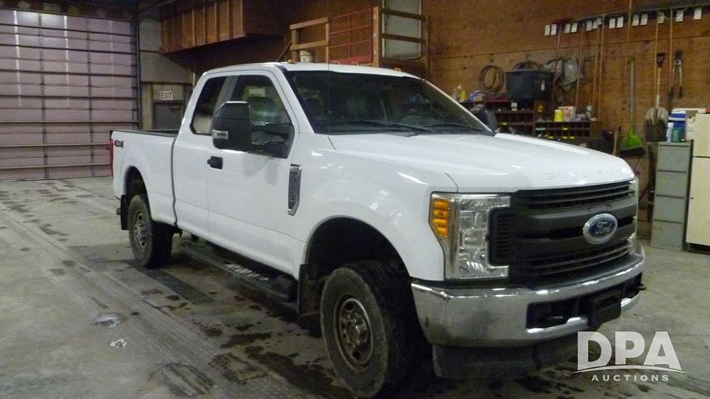 Image of Ford F-250 Primary image