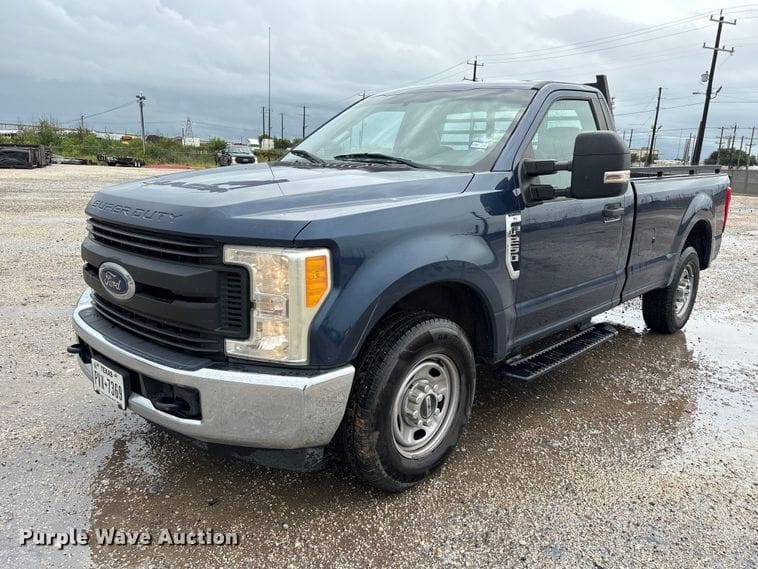 2017 Ford F-250 Equipment Image0