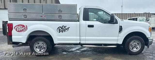 Image of Ford F-250 equipment image 4