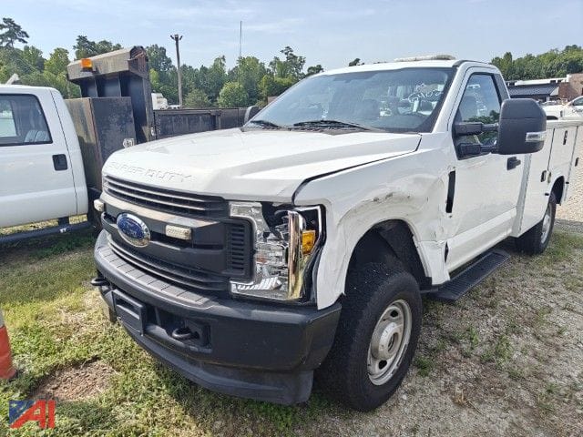 2017 Ford F-250 Equipment Image0