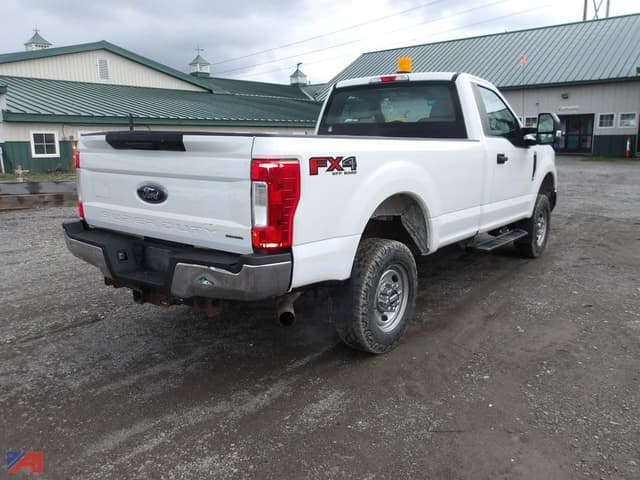 Image of Ford F-250 equipment image 4