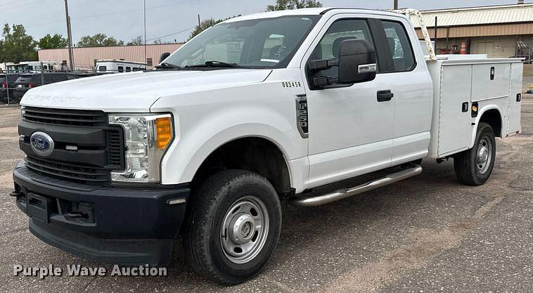 Image of Ford F-250 Primary image