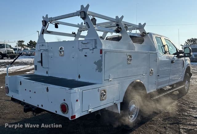 Image of Ford F-250 equipment image 4
