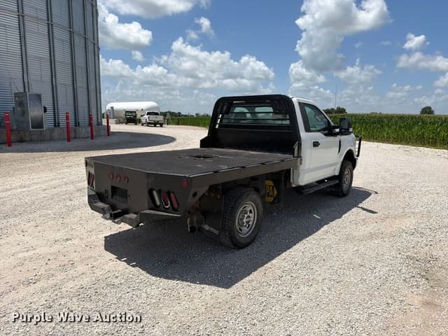 Image of Ford F-250 equipment image 4