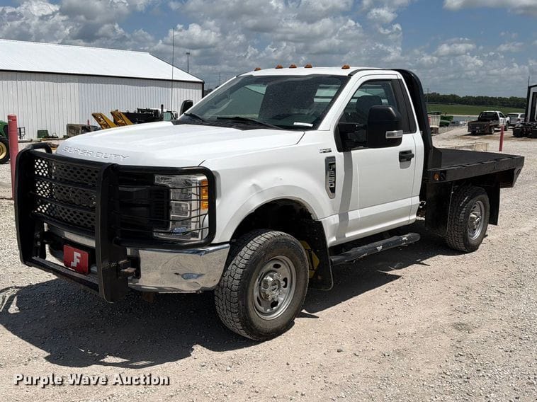 2017 Ford F-250 Equipment Image0