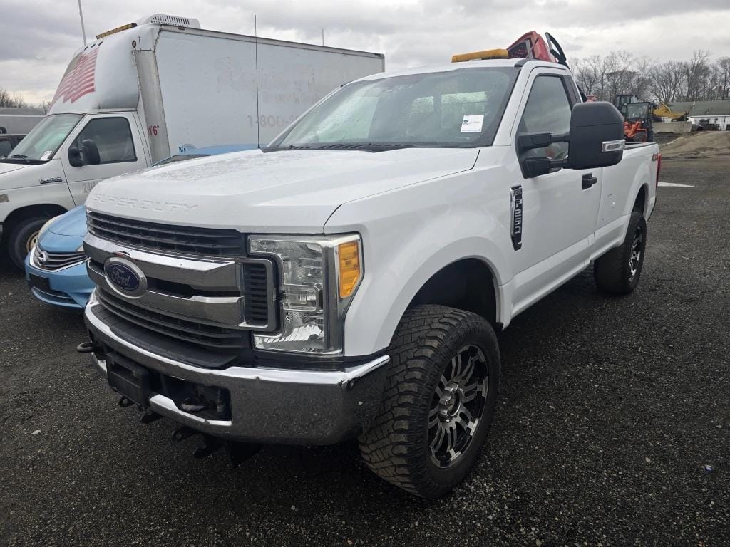 2017 Ford F-250 Equipment Image0