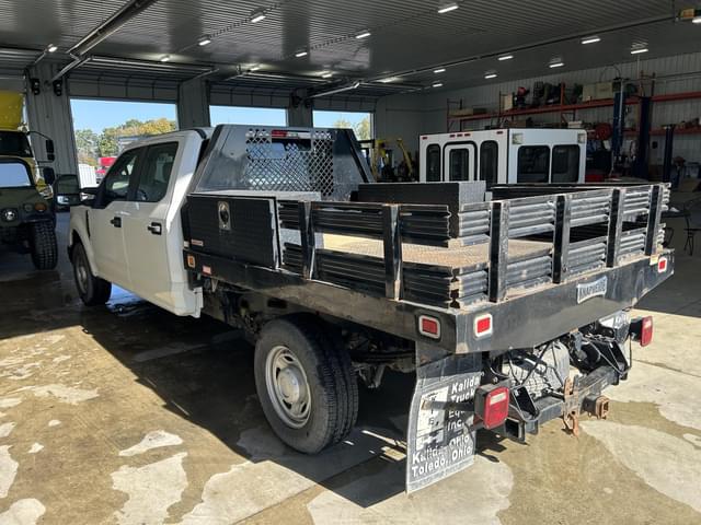 Image of Ford F-250 equipment image 3