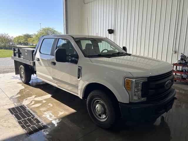 Image of Ford F-250 equipment image 2