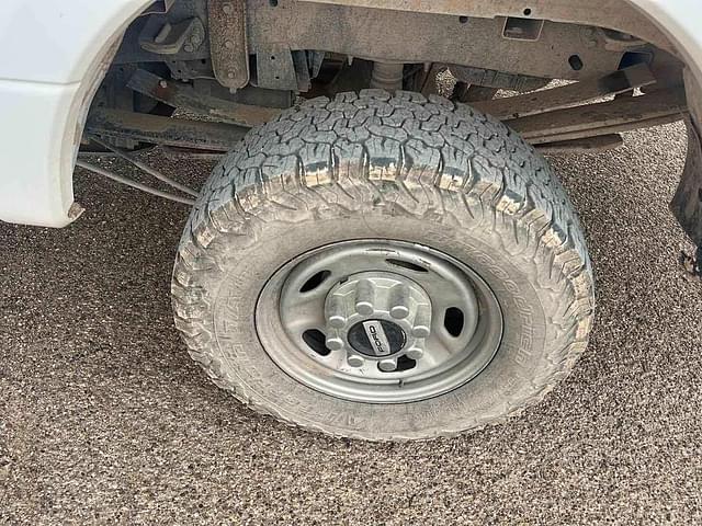 Image of Ford F-250 equipment image 4