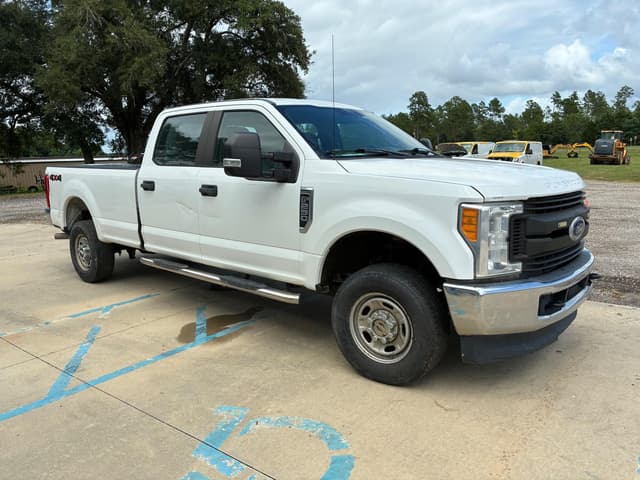 Image of Ford F-250 equipment image 2