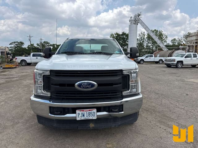 Image of Ford F-250 equipment image 1