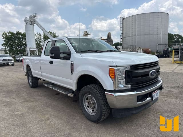 Image of Ford F-250 equipment image 2