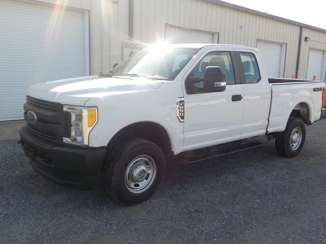 Image of Ford F-250 Primary image