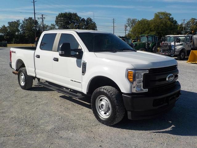 Image of Ford F-250 equipment image 1