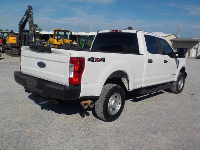 Image of Ford F-250 equipment image 2