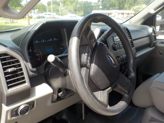 Image of Ford F-250 equipment image 4