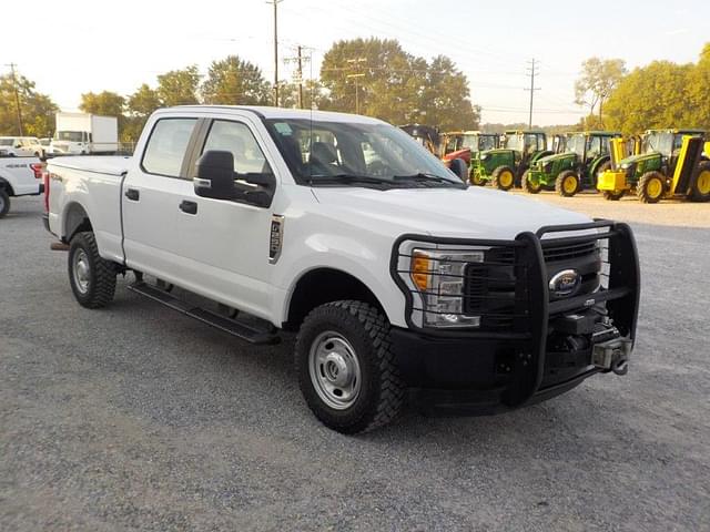 Image of Ford F-250 equipment image 1