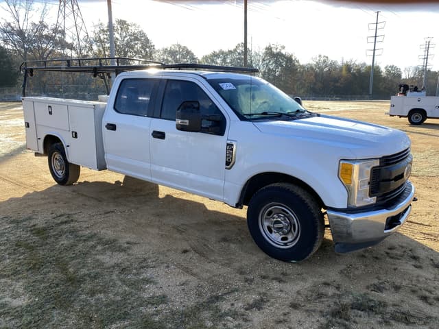 Image of Ford F-250 equipment image 3