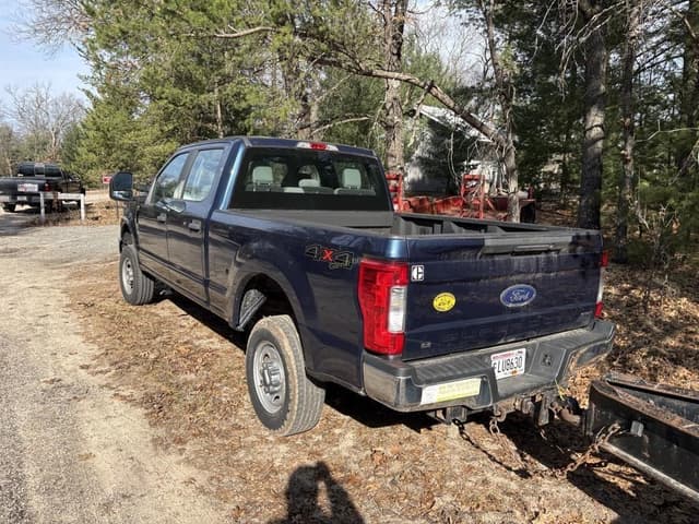 Image of Ford F-250 equipment image 2
