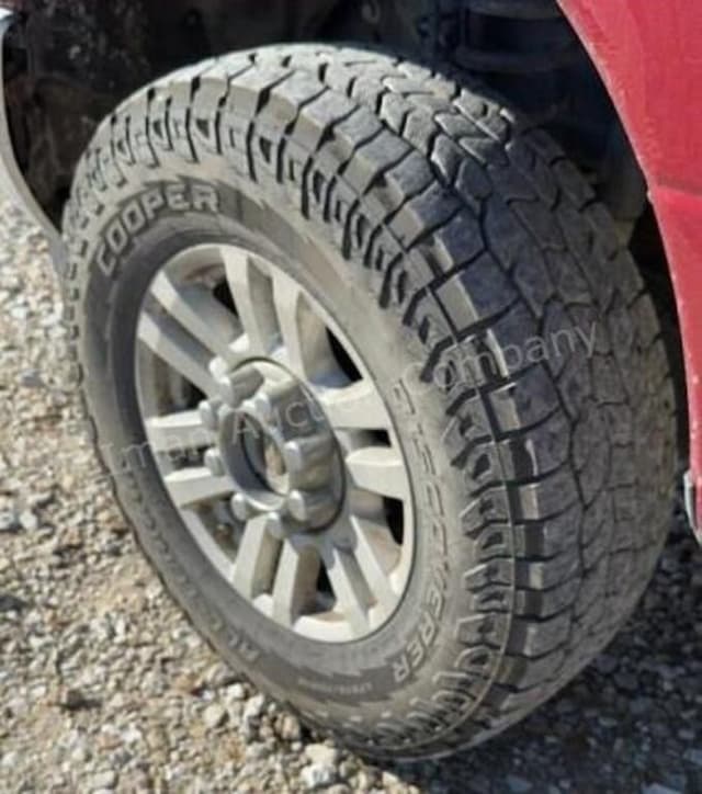 Image of Ford F-250 equipment image 3